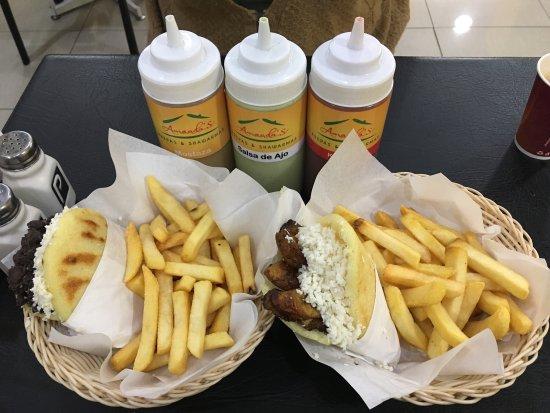 Amanda's Arepas y Shawarmas