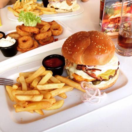 Mr Jack Burger Bar